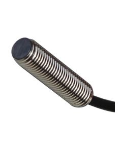 BIR8-TN2FL||Inductive Proximity Sensor, DC 2Wire, Diameter 8mm, Sensing Range 2mm, NO