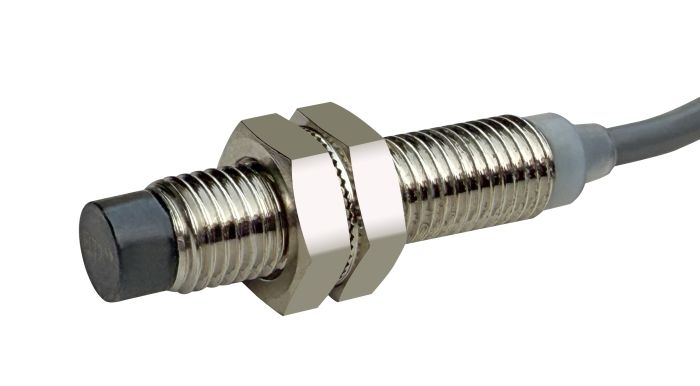 BIRD8-PN4N||Long Range BIRD Series Inductive Proximity Sensor, Diameter 8mm, Sensing Range 4mm, Non Flush, PNP NO
