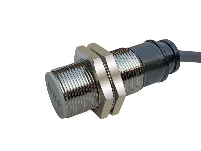 AIR18-PN5F||Ashoka Series Inductive Proximity Sensor, Diameter 18mm, Sensing Range 5mm, Flush, PNP NO